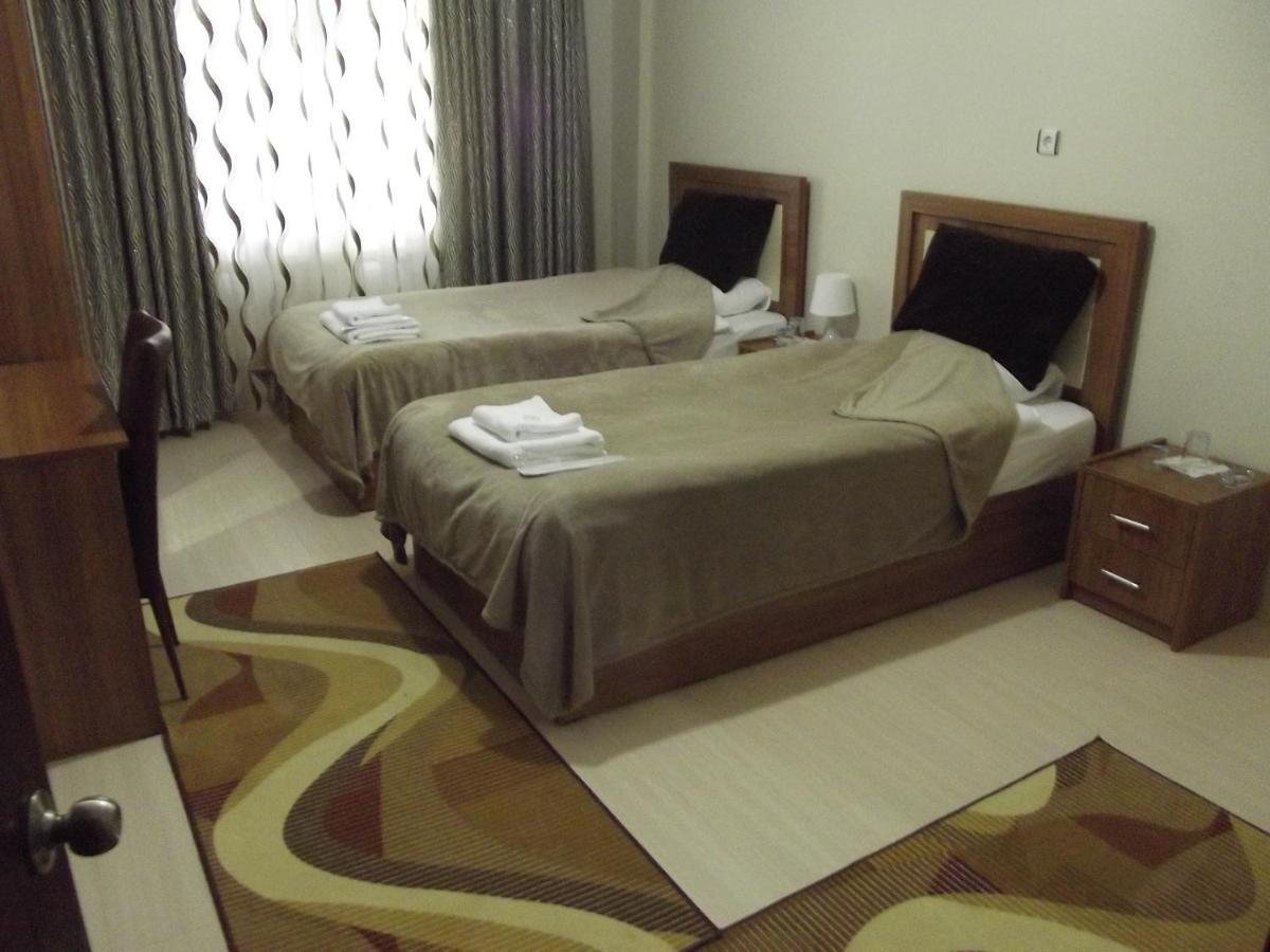 Borpark Otel Emet Exterior photo
